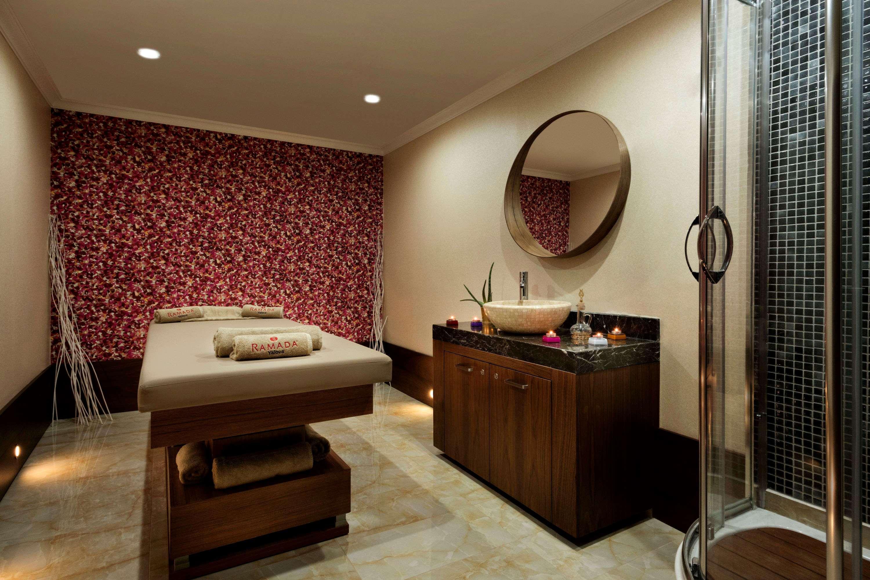 Ramada By Wyndham Yalova Hotell Yalova  Exteriör bild