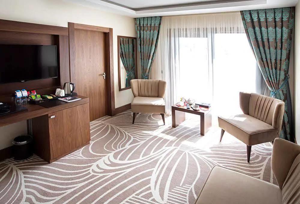 Ramada By Wyndham Yalova Hotell Yalova  Exteriör bild