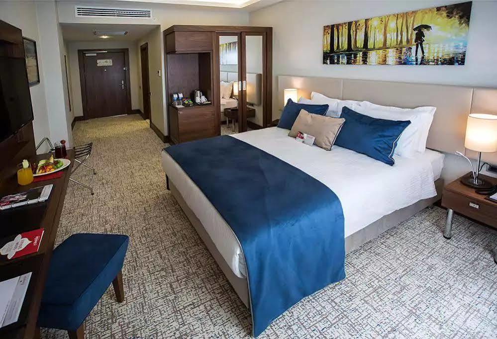 Ramada By Wyndham Yalova Hotell Yalova  Exteriör bild